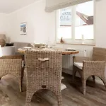 Strandnahe Mit Balkon Und Eingeschränktem Meerblick, Residenz Bel Vital 44, * Binz